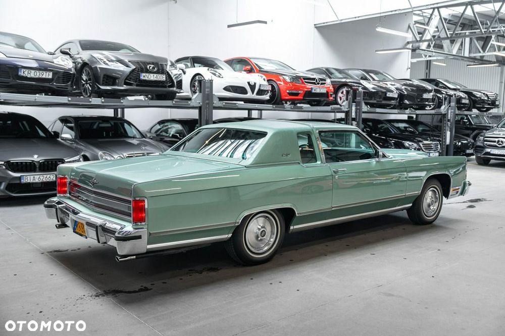 Lincoln Continental - 8