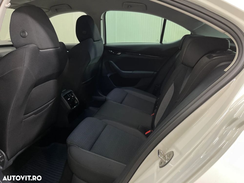 Skoda Octavia 2.0 TDI Ambition - 12