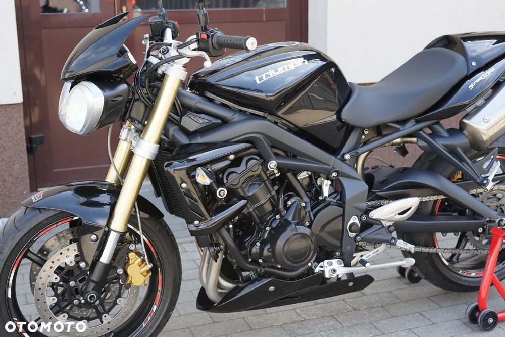 Triumph Street Triple - 29