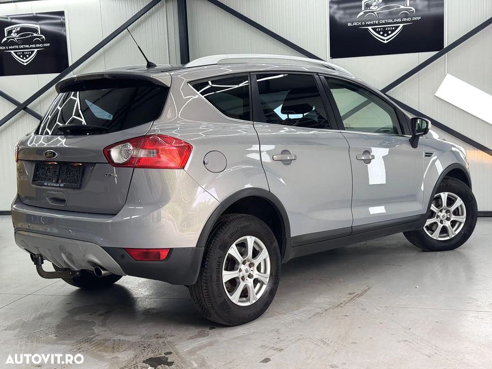 Ford Kuga 2.0 TDCi 4x4 Aut. Champions Edition - 13