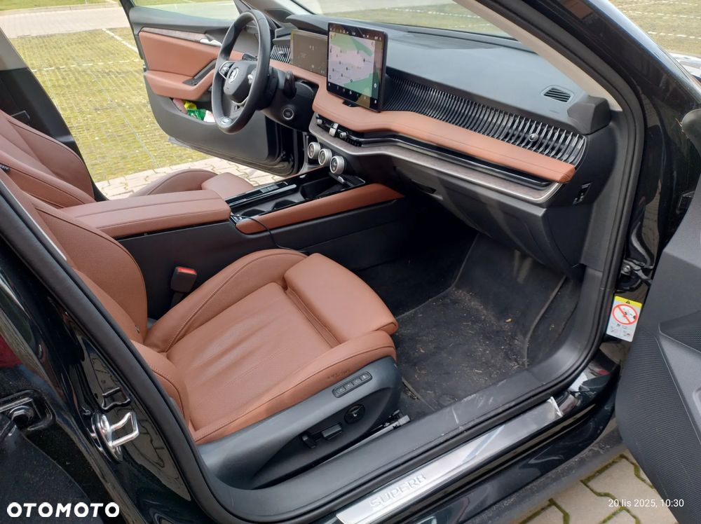 Skoda Superb 2.0 TDI SCR 4x4 L&K DSG - 17