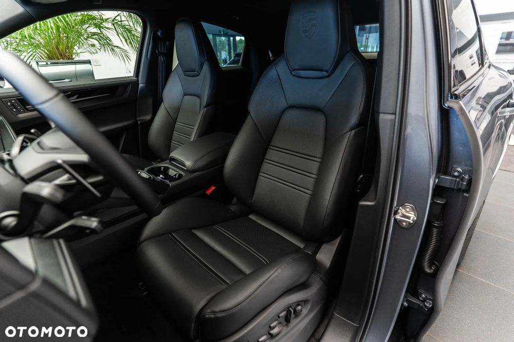 Porsche Cayenne Black Edition - 11