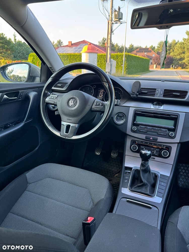 Volkswagen Passat 2.0 TDI BlueMotion Technology Comfortline - 9