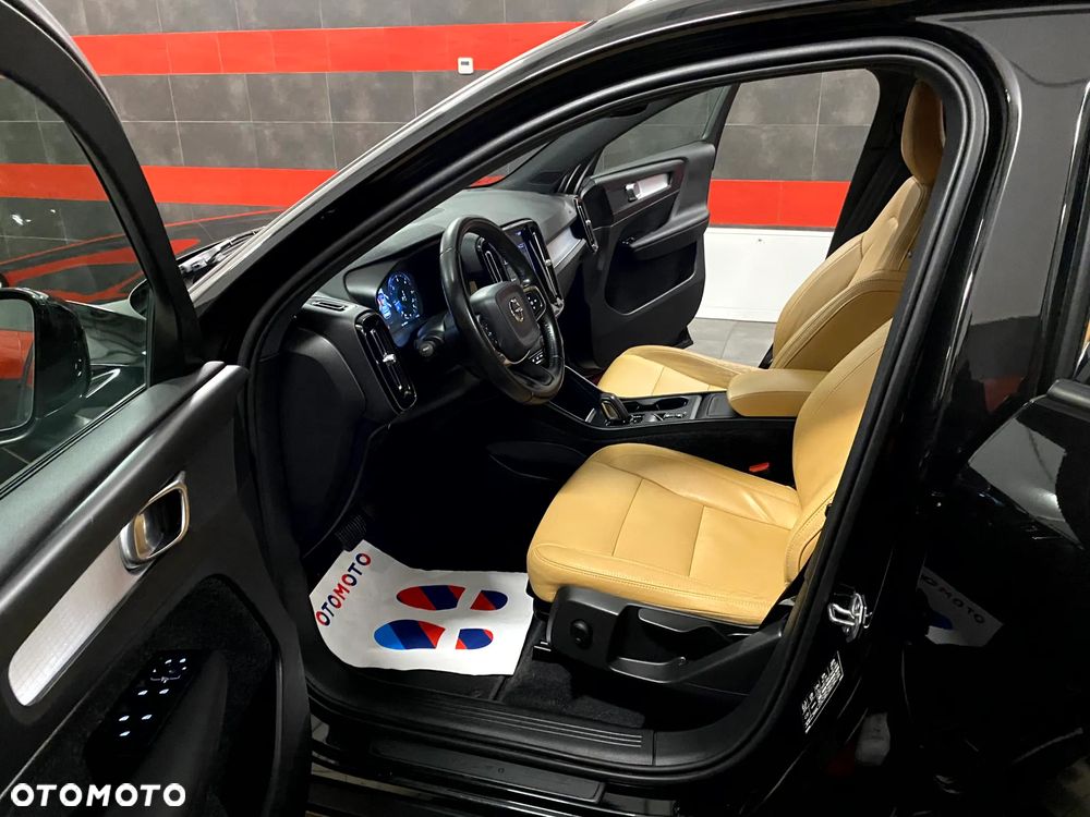 Volvo XC 40 D3 SCR Momentum - 18