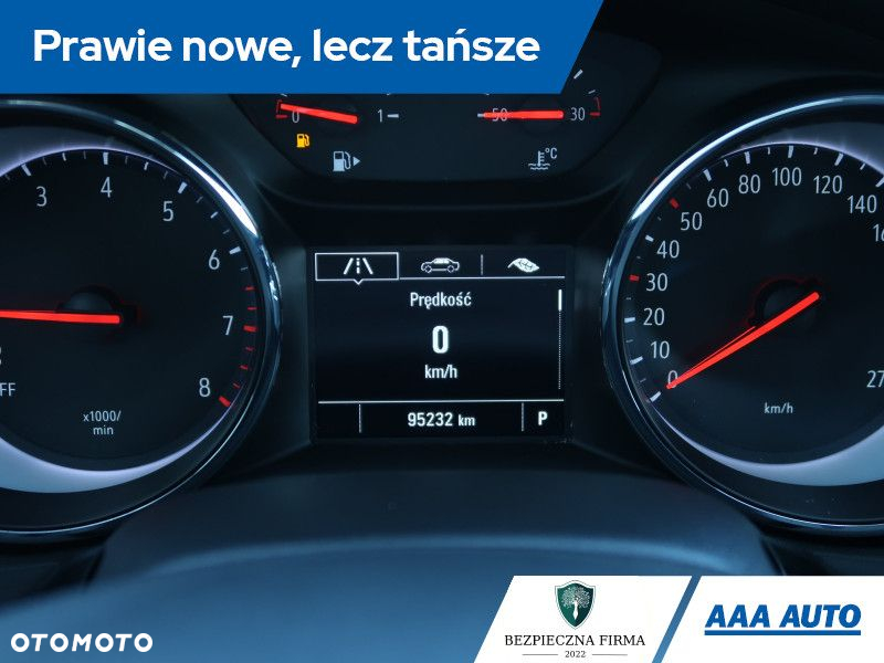 Opel Insignia - 12