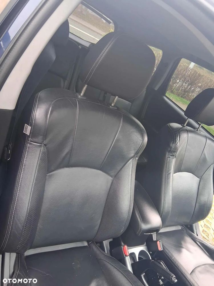 Mitsubishi Outlander - 16