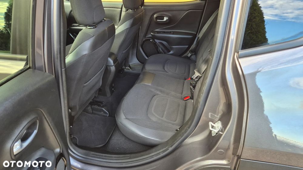 Jeep Renegade 1.4 MultiAir Night Eagle - 14