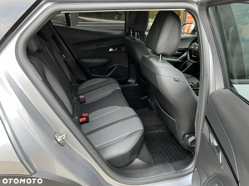 Peugeot 2008 PureTech 100 Allure S&S BVM6 - 25