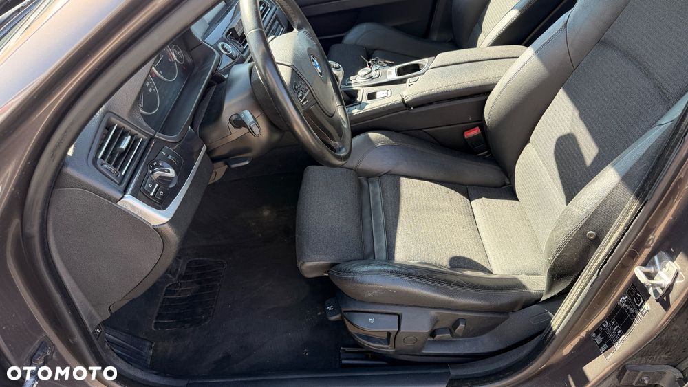 BMW Seria 5 520d Luxury Line - 6