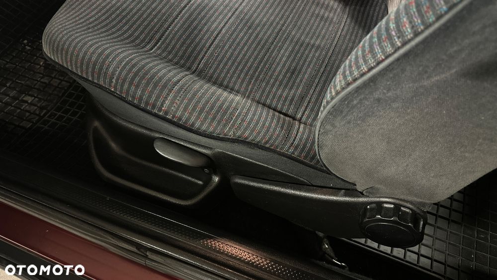 Volkswagen Golf - 11