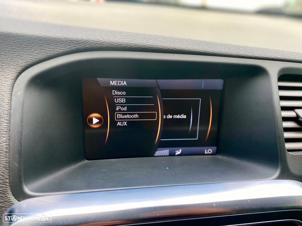 Volvo V60 1.6 D2 Drive Momentum Start/Stop - 14
