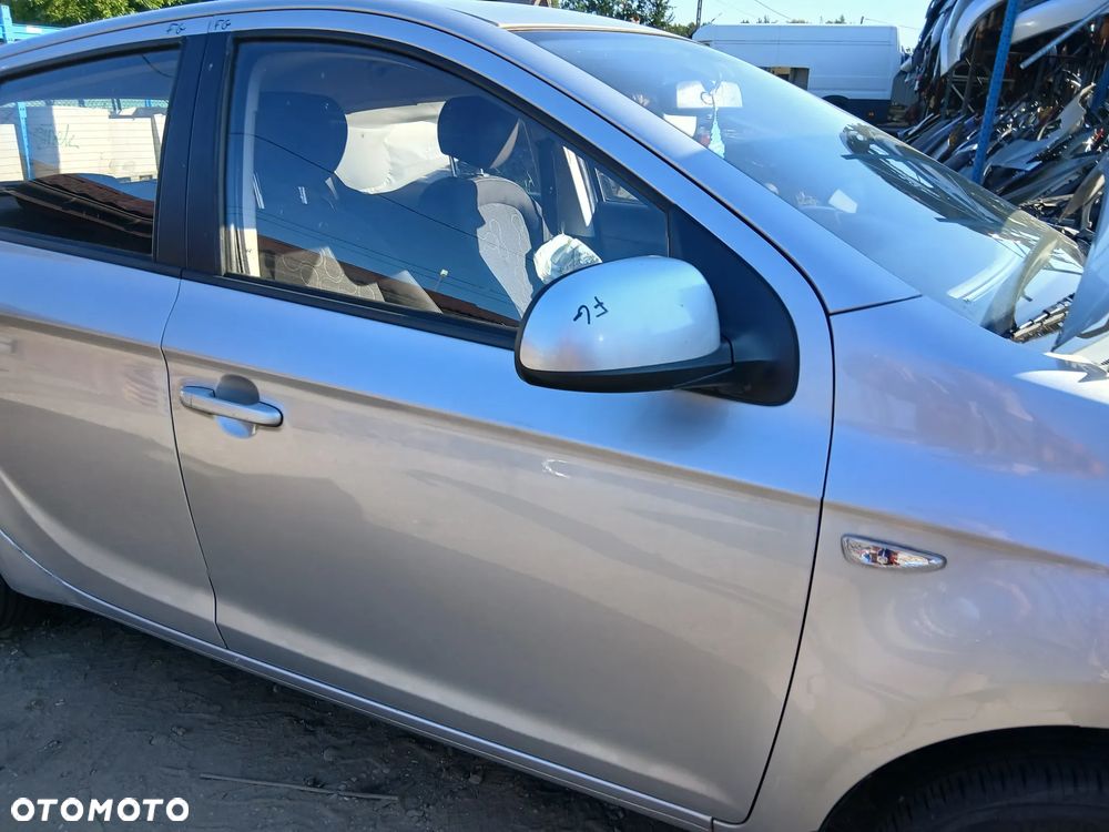 Hyundai I20 08- 1.2 B G4la SIlnik skrzynia  drzwi zderzak maska błotnik klapa  lakier FG - 3