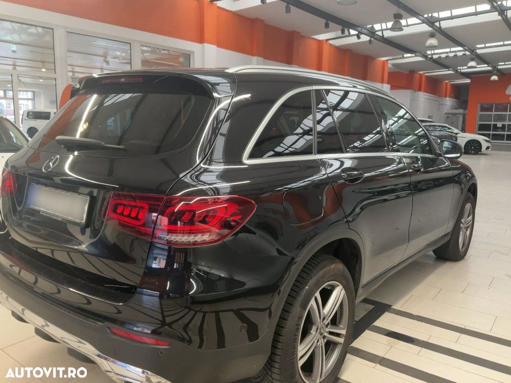 Mercedes-Benz GLC 250 4MATIC 9G-TRONIC - 4