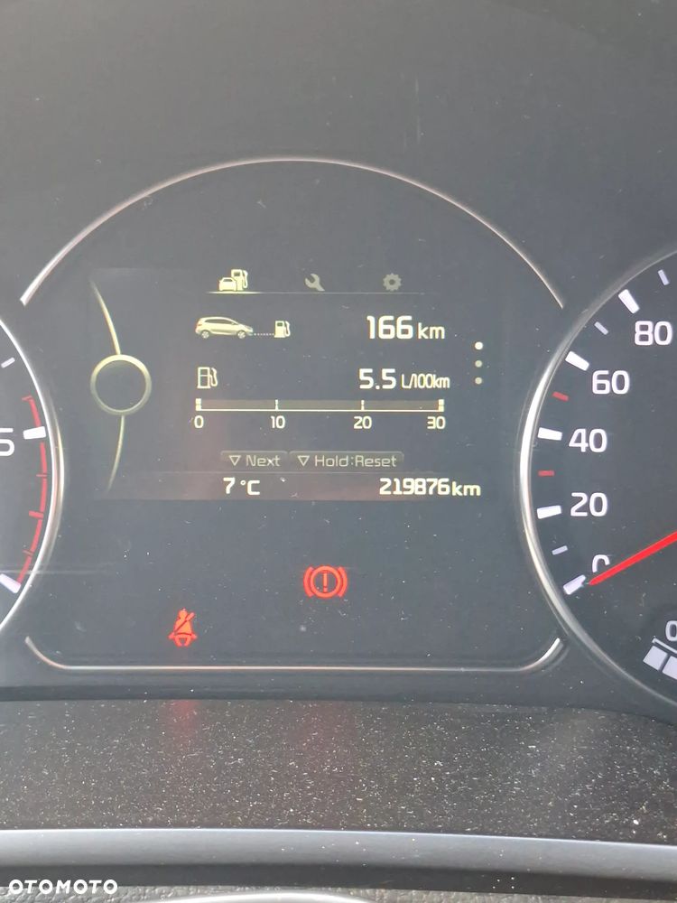 Kia Carens 1.7 CRDi L - 7