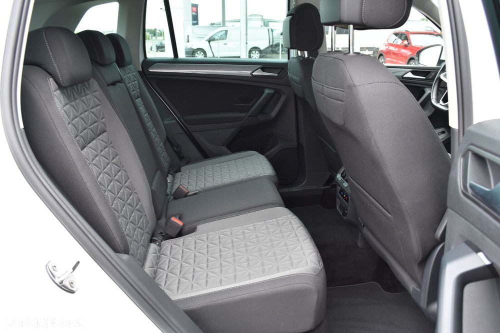Volkswagen Tiguan 1.5 eTSI Life DSG - 32