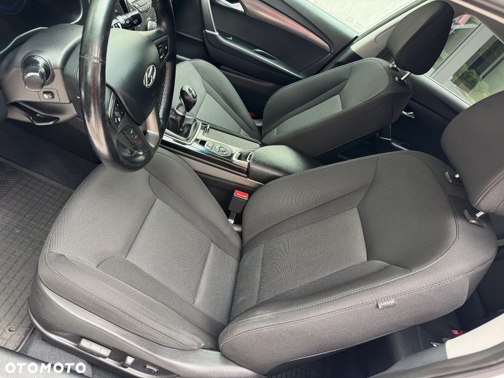 Hyundai i40 Kombi blue 1.7 CRDi Premium - 19