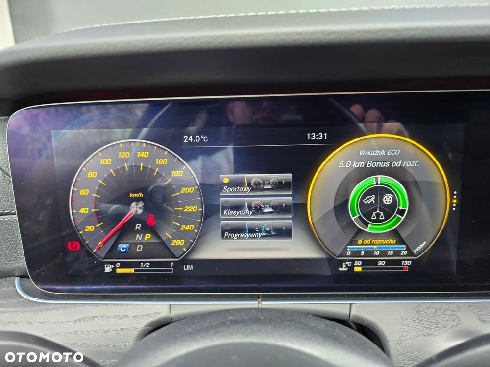 Mercedes-Benz Klasa E 220 d 4-Matic AMG - 33