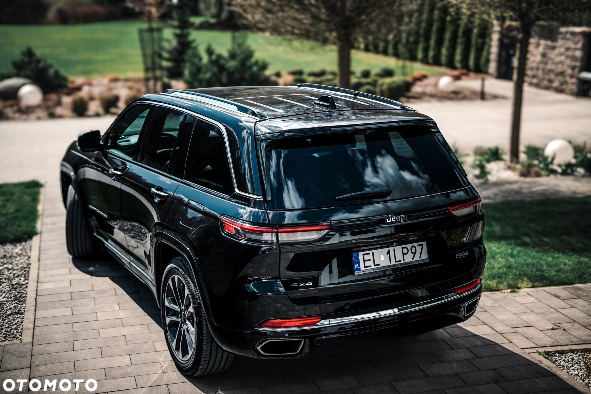 Jeep Grand Cherokee - 31