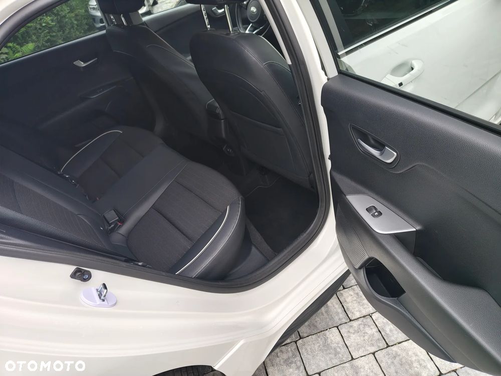 Kia Rio 1.0 T-GDI MHEV GT Line - 9