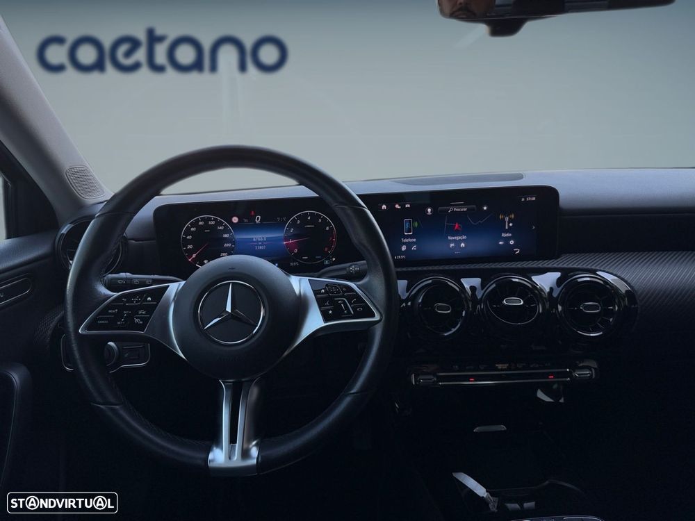 Mercedes-Benz A 200 — fotografia 11