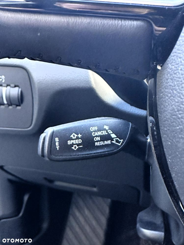 Audi Q3 1.4 TFSI Edycja Specjalna - 16