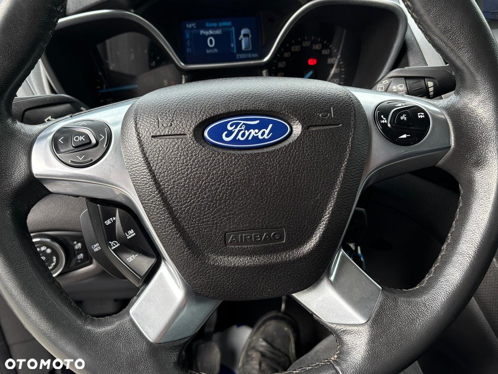 Ford Tourneo Connect Grand - 13