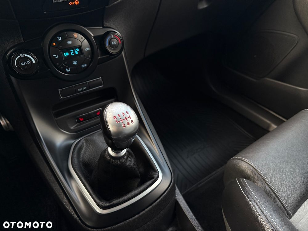 Ford Fiesta ST - 29