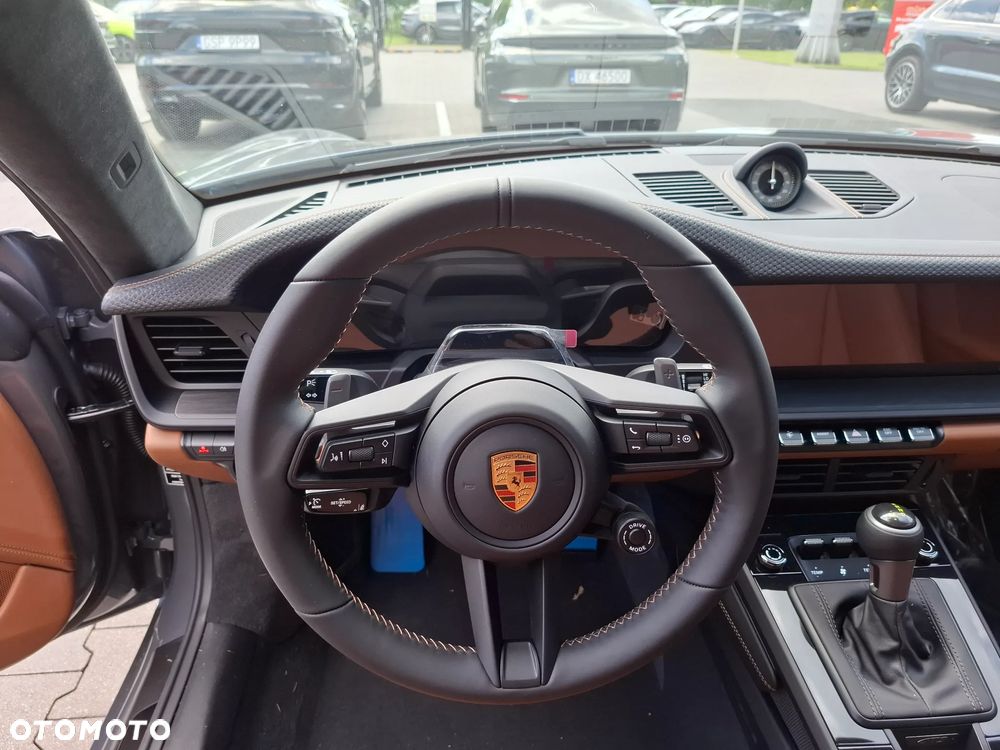 Porsche 911 GT3 Touring PDK - 19