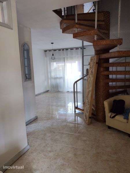 Apartamento duplex T3 - Grande imagem: 2/12