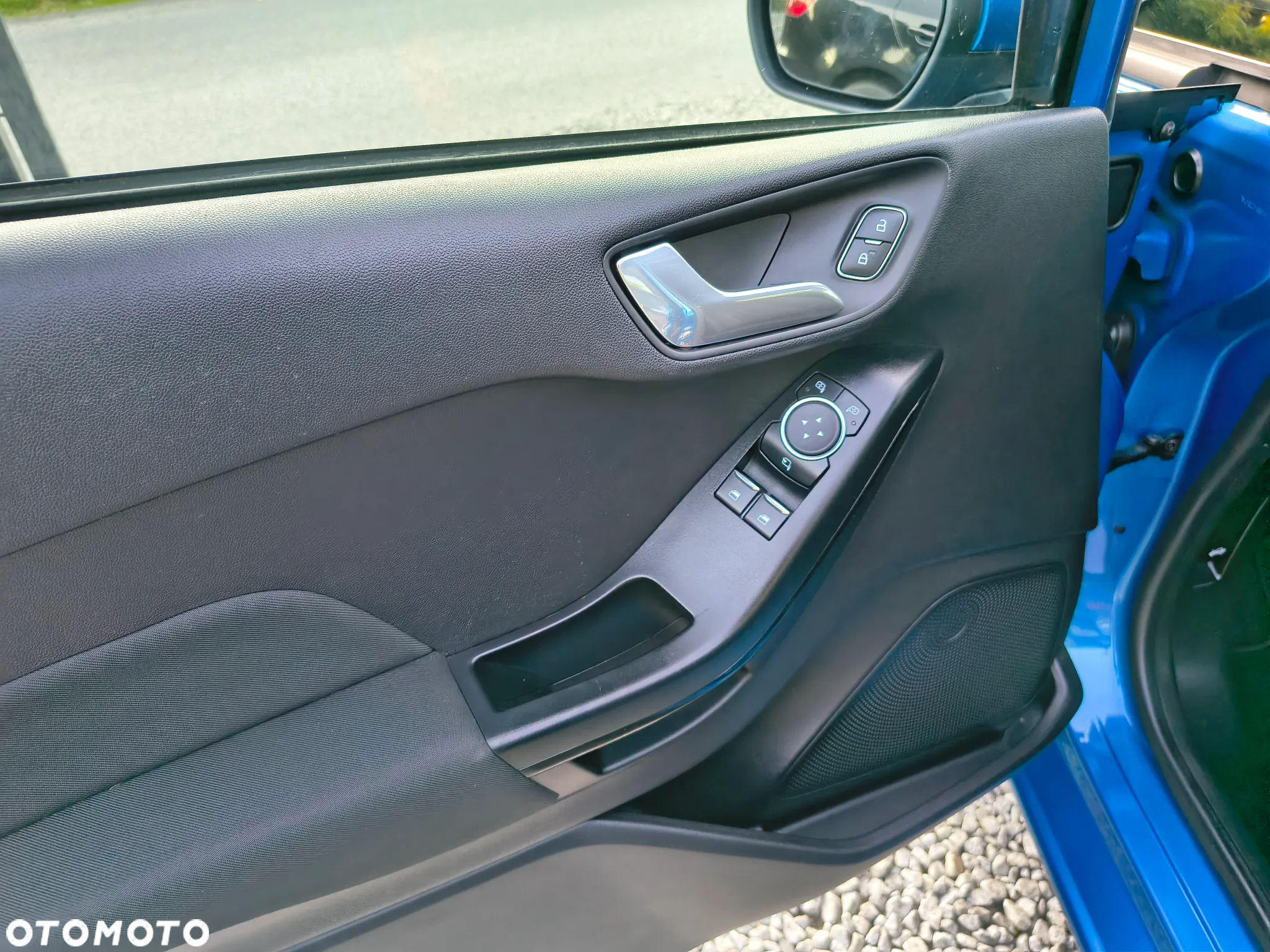 Ford Fiesta 1.0 EcoBoost S&S TITANIUM - 18