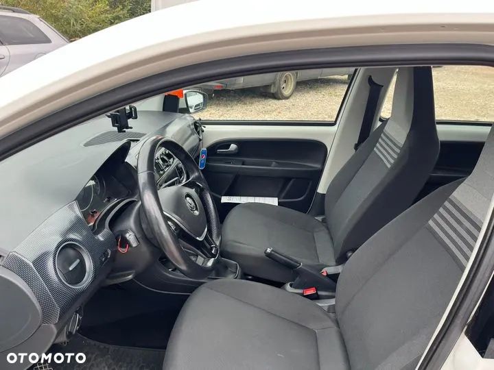 Volkswagen up! - 9