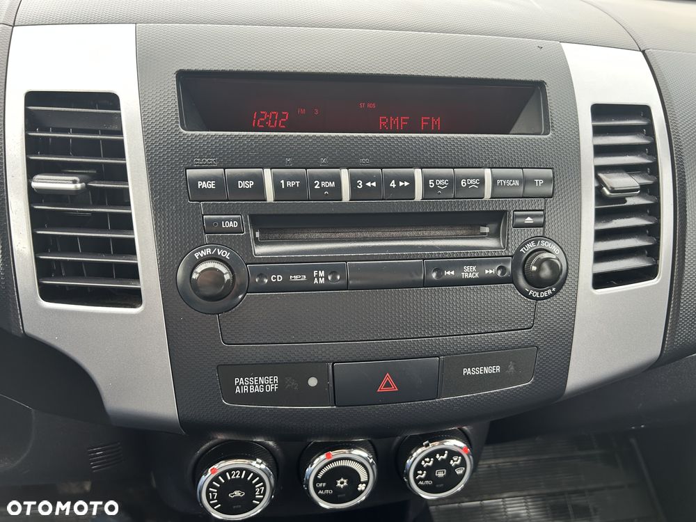 Mitsubishi Outlander 2.0 Intense + 2WD EU5 - 16