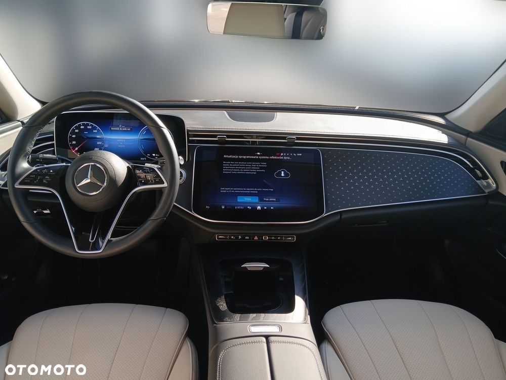 Mercedes-Benz Klasa E 300 PHEV 4-Matic Avantgarde 9G-Tronic - 11