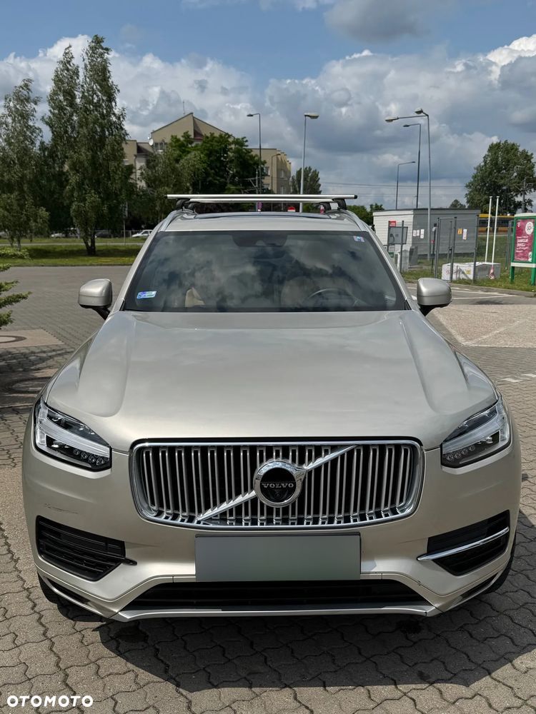 Volvo XC 90 - 1