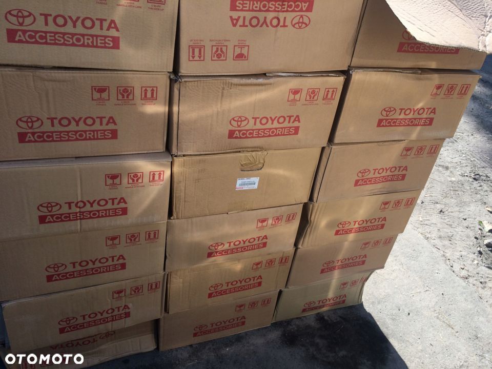 Felgi NOWE 5X114,3 TOYOTA AURIS COROLLA E15 E16 15 - 6