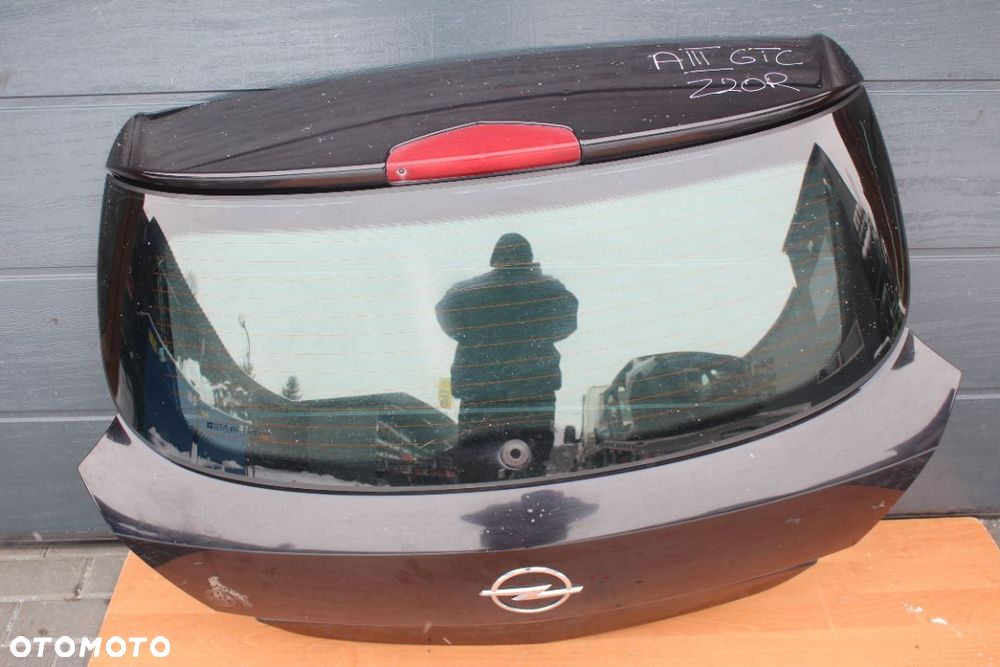 KLAPA BAGAŻNIKA OPEL ASTRA H 3D GTC Z20R