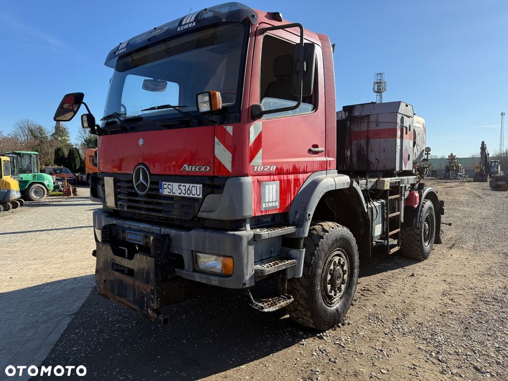 Mercedes-Benz 1833 - 1