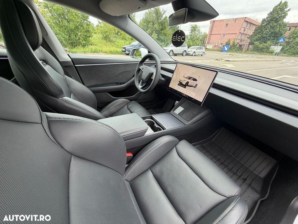 Tesla Model 3 Performance - 10
