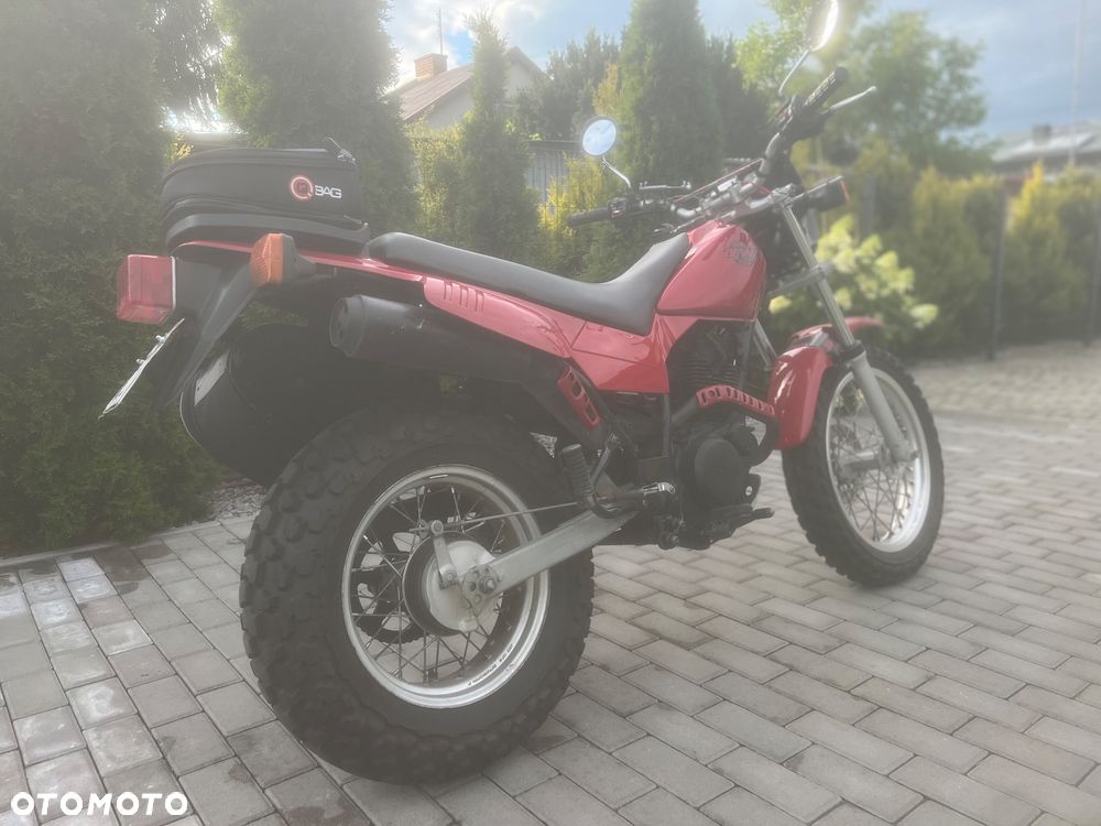 Yamaha TW - 12