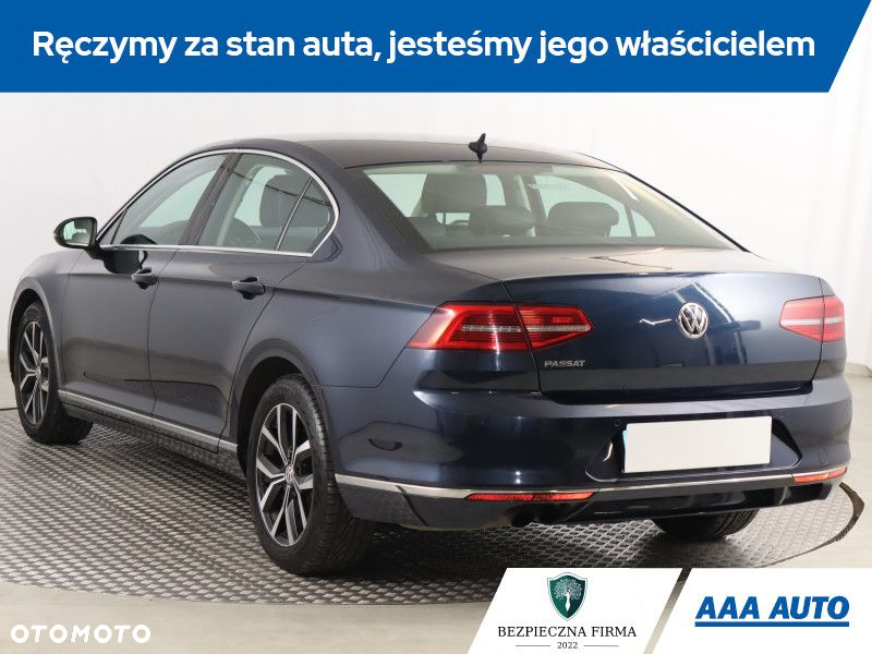 Volkswagen Passat - 5