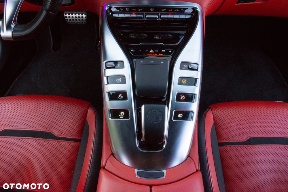 Mercedes-Benz AMG GT 63 S 4Matic+ Speedshift MCT 9G - 27