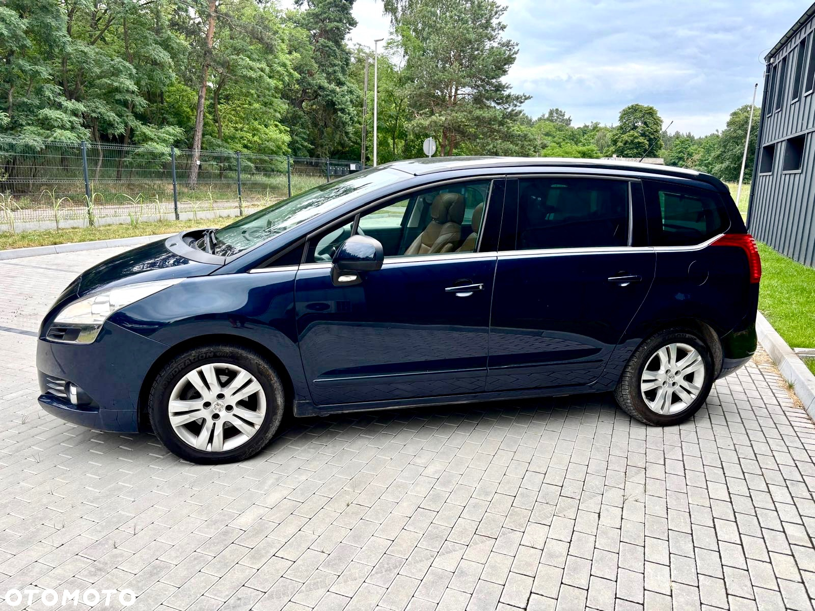 Peugeot 5008 - 4