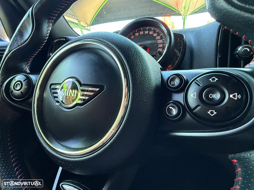 MINI Countryman One D Sport Edition - 32