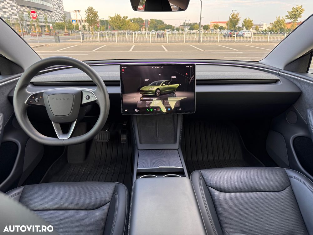 Tesla Model 3 Long Range - 17