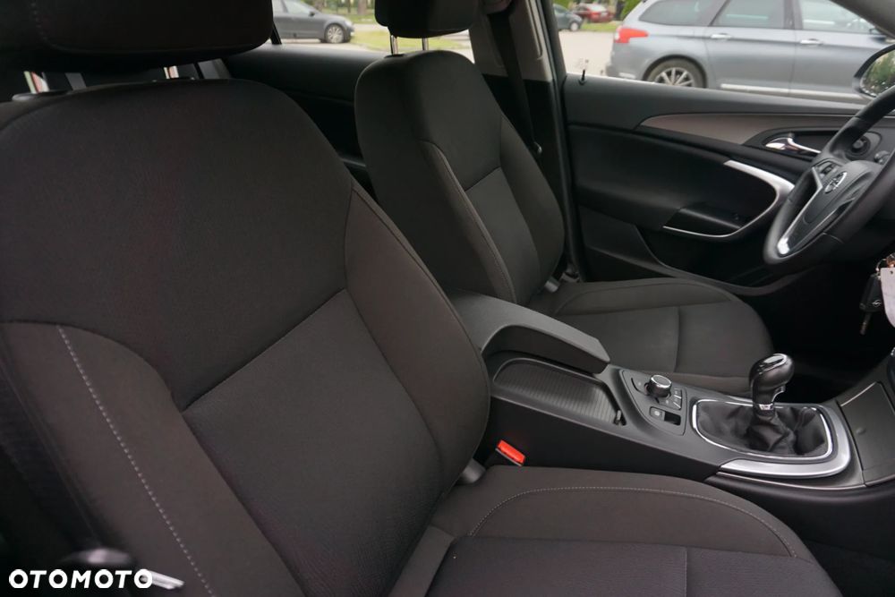 Opel Insignia 1.6 Design Edition - 23