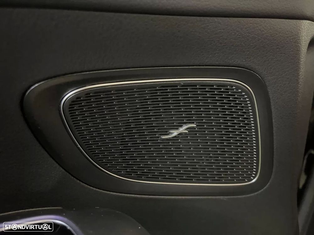Mercedes-Benz C 300 e - 39