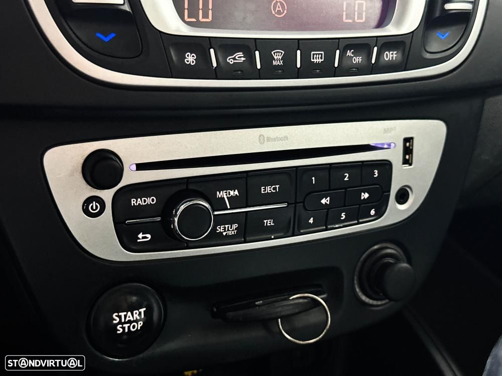 Renault Mégane Coupe 2.0 dCi Dyn. S - 49