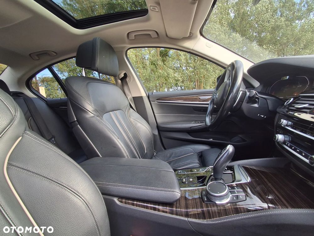 BMW Seria 5 530e iPerformance Luxury Line - 14
