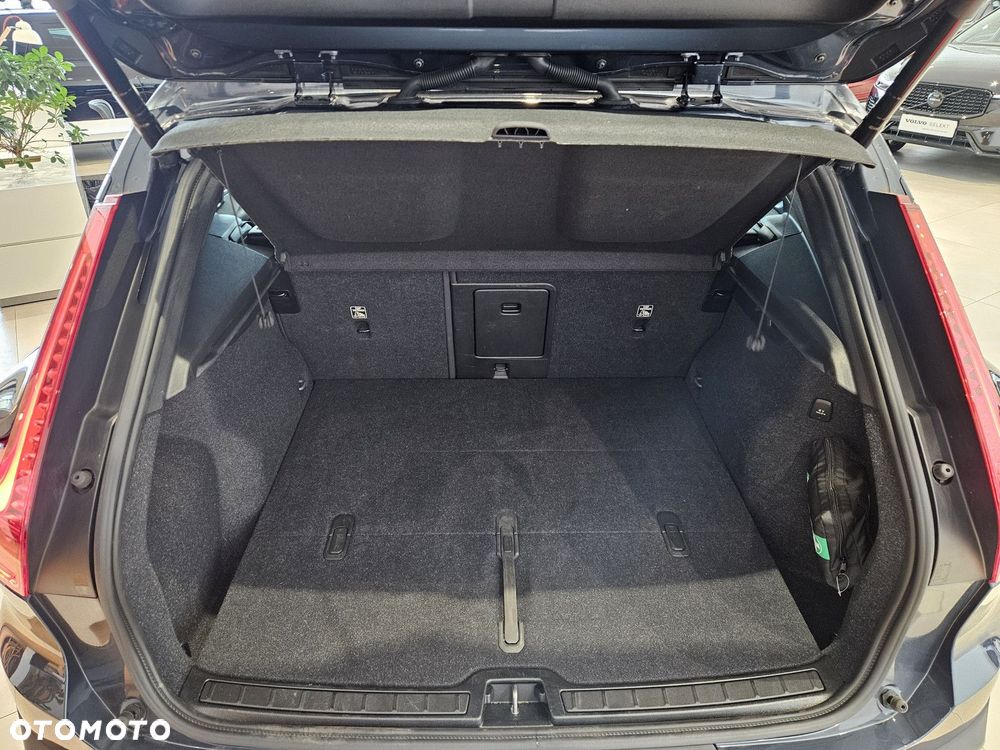 Volvo XC 40 - 30