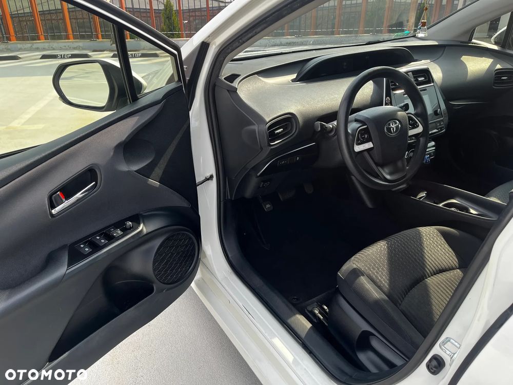 Toyota Prius - 15